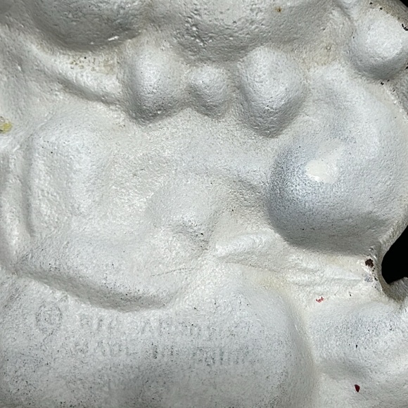 Doorstop, Cast Iron Holiday Bear by Red Arrow. Vintage - Picture 3 of 3